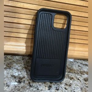 Black Otterbox for IPhone 12